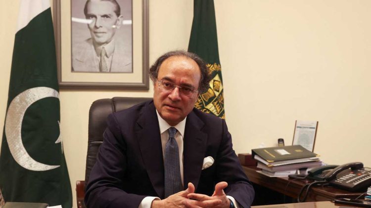Pakistan’s Economy Records 2.5% Growth in First Half of FY2025: Finance Minister Highlights Positive Trajectory