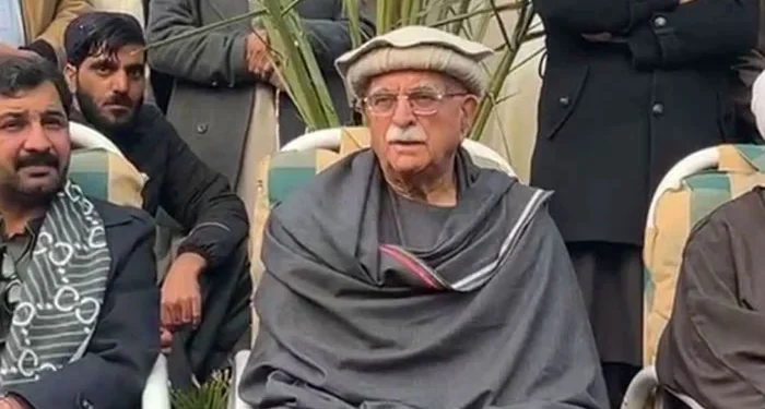 Achakzai Calls for Democratic 'New Pakistan' at Karachi Lawyers' Seminar