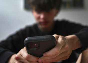 Aus bans account of under 16 users