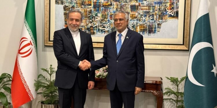 Deputy PM Dar and Iranian FM Araghchi Discuss Regional and Global Issues