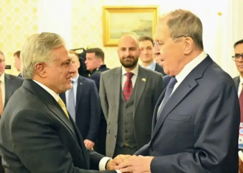 Ishaq Dar meets regional leaders in Russia