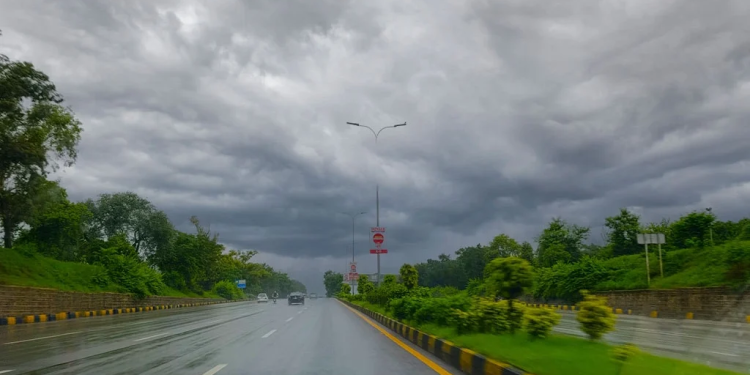 Monsoon Magic islamabad gets cold due to rain