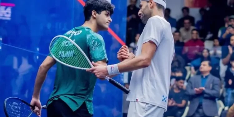 Noor Zaman gives former world champion a run for his money before exiting Karachi Open