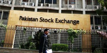 PSX soars to new high of over 133,000 points in intraday trade
