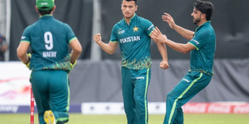 Pak clinches honkong super sixes