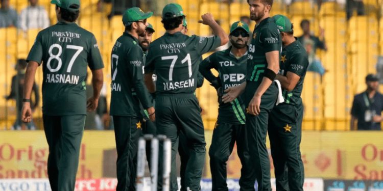 Pak star fail to break into top 10