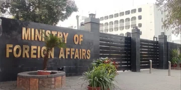 Pakistan's Foreign Office Advises Against Non-Essential Travel to Iran Amid Escalating Unrest