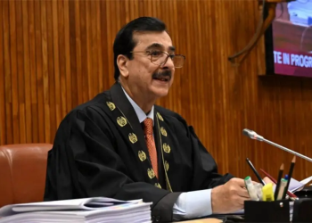 Senate resumes debate