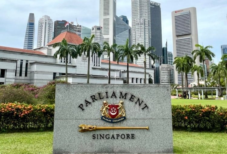 Singapore Dissolve parliament