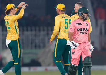 South Africa defeat Pak