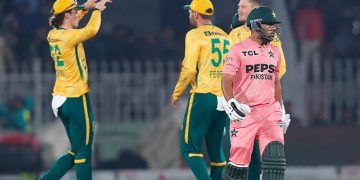 South Africa defeat Pak