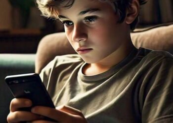 Pakistani Senators Discuss Social Media Restrictions for Minors