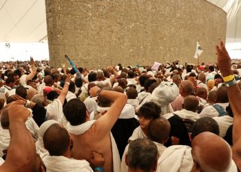 Pilgrims stone the devil as Haj nears end in Saudi Arabia