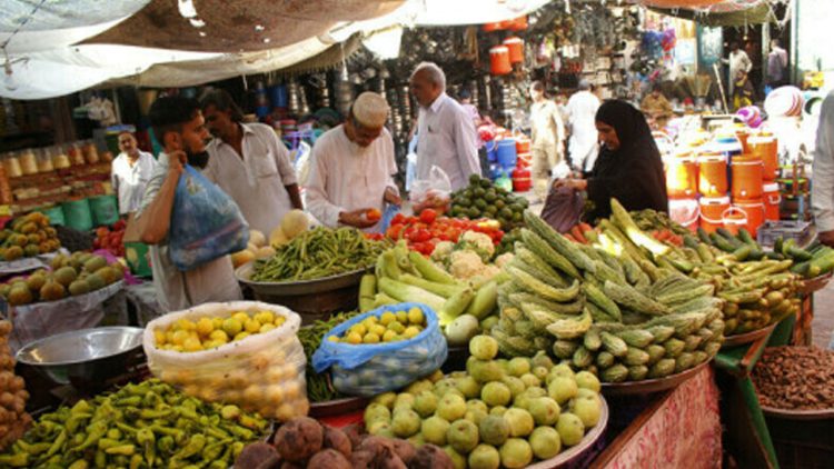 Drop in food items, fuel prices as weekly inflation eases