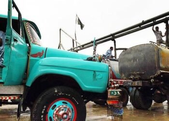 Karachi to Transition from Tanker Water Supply to Piped System